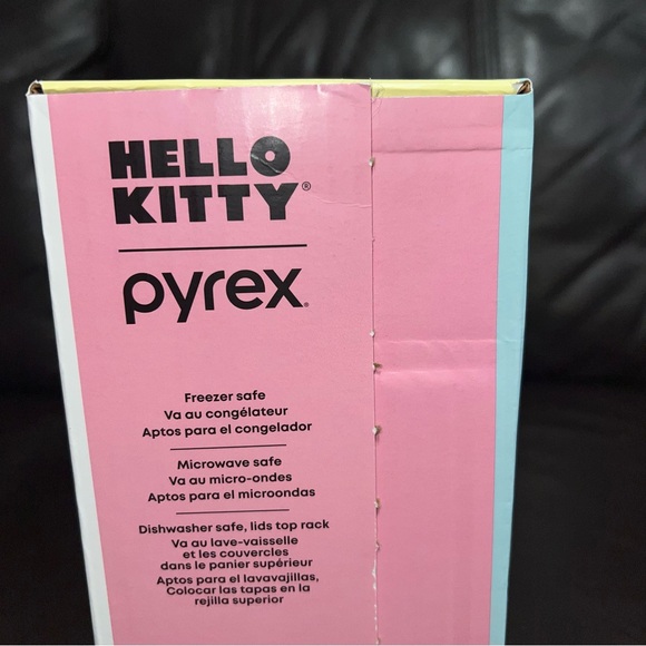 Hello Kitty Pyrex Glass Food Storage Set - Picture 4 of 6